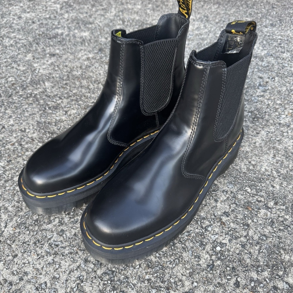 Dr. Martens 2976 Quad Platform Chelsea Boot Women 10 (EU 42) Black Leather Men 9